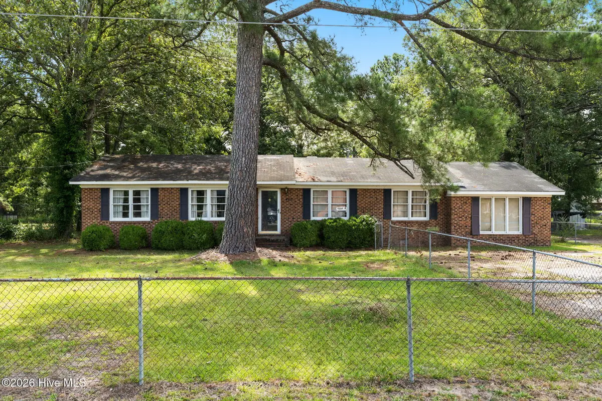 402 5th Street, Bladenboro, NC 28320 - #1