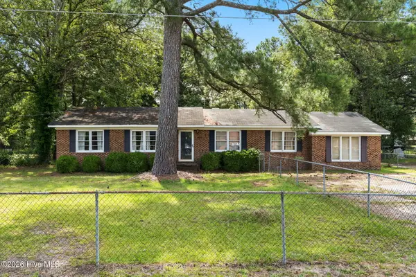 402 5th Street, Bladenboro, NC 28320