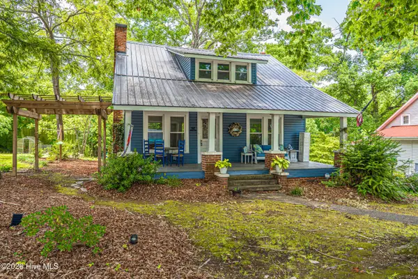 131 N Middleton Street, Robbins, NC 27325