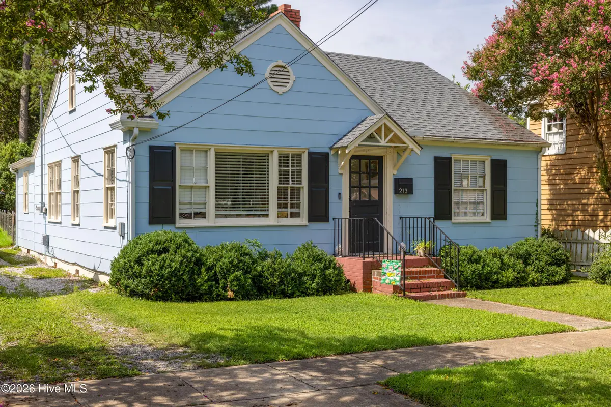 213 W Church Street, Edenton, NC 27932 - #1