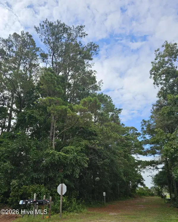 5608 E Yacht Drive, Oak Island, NC 28465