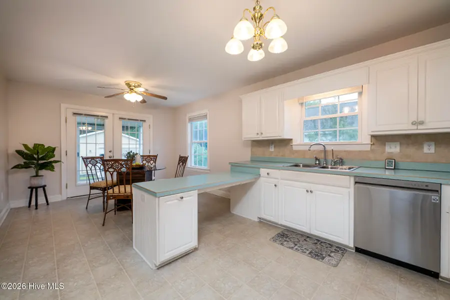 122 Laura Drive, New Bern, NC 28562 - #3