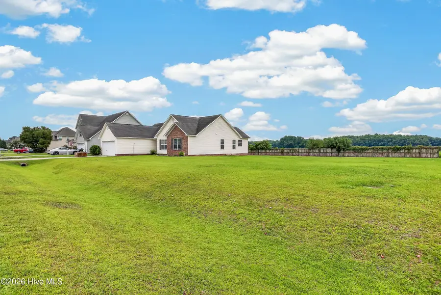 108 Farmington Drive, Richlands, NC 28574 - #3
