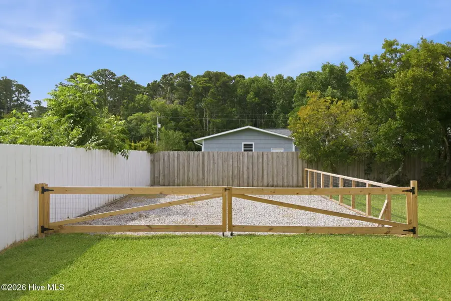 211 Vine Street, Beaufort, NC 28516 - #3