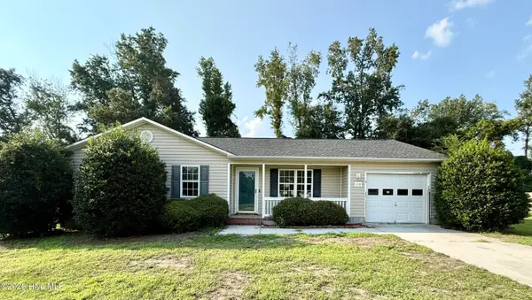 114 Pear Tree Lane, Richlands, NC 28574