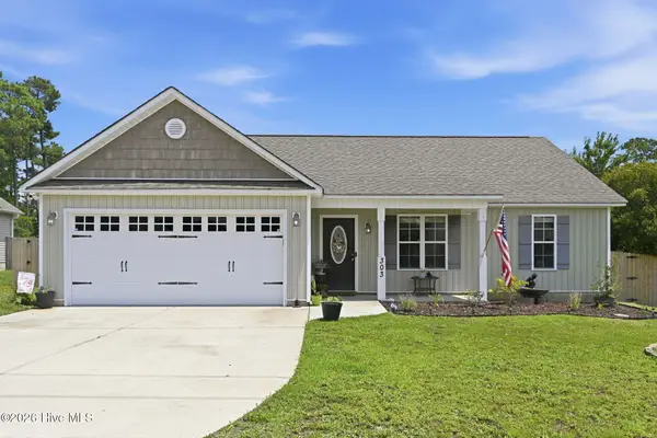 303 Crawford Street, Holly Ridge, NC 28445