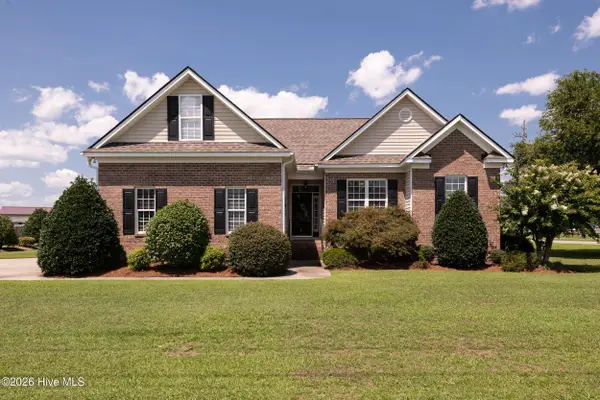 395 Laurie Ellis Road, Winterville, NC 28590