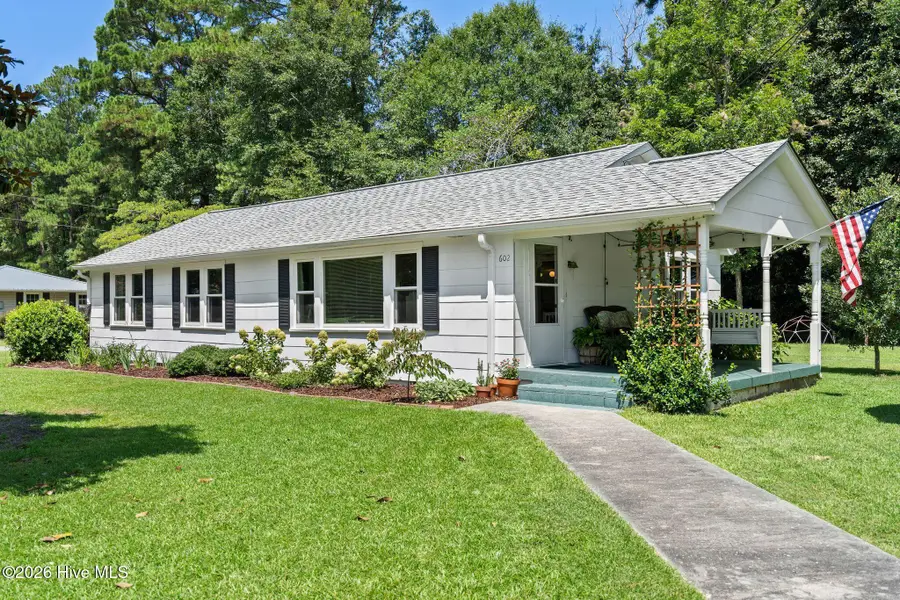 602 E Wilmington Street, Burgaw, NC 28425 - #3