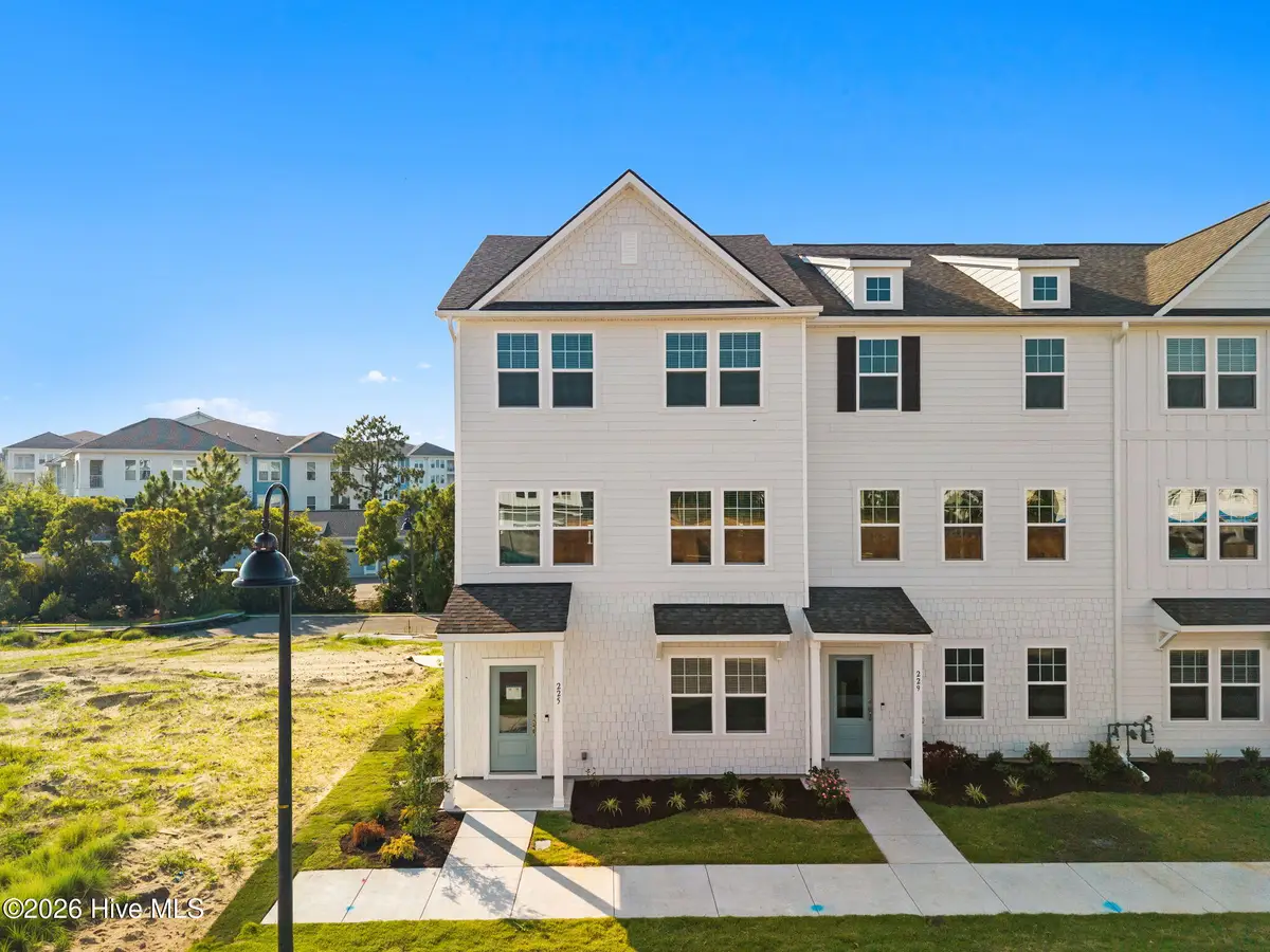 225 Pelican Flight Loop, Wilmington, NC 28412 - #1