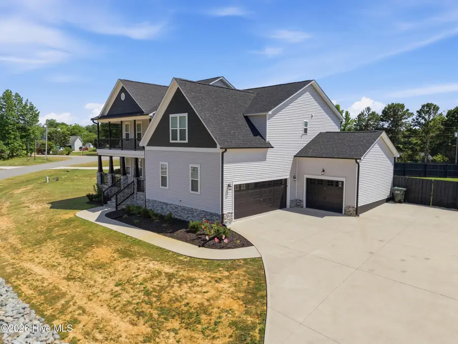 69 Red Rocks Circle, Benson, NC 27504 - #2