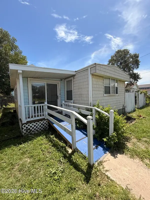 1511 Mackerel Lane, Carolina Beach, NC 28428