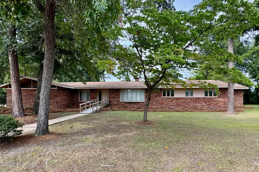 2206 Second Avenue, Elizabethtown, NC 28337 - #3