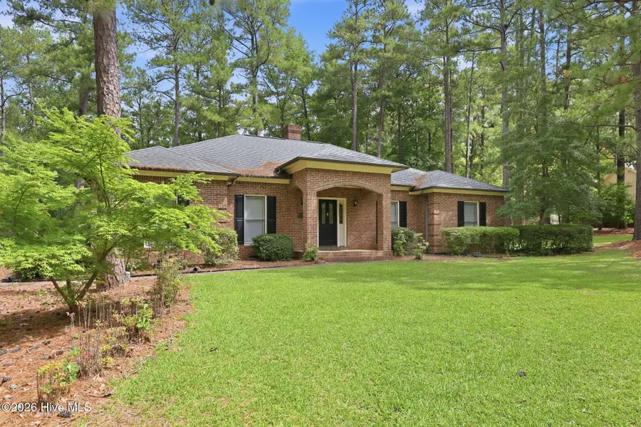 335 W Hedgelawn Way, Southern Pines, NC 28387 - #3