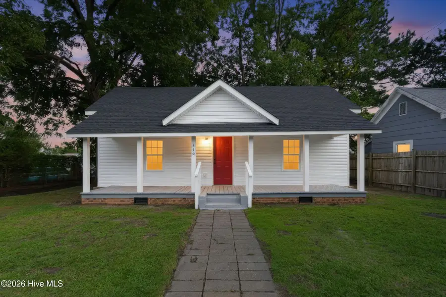 316 E Walter Street, Whiteville, NC 28472 - #3