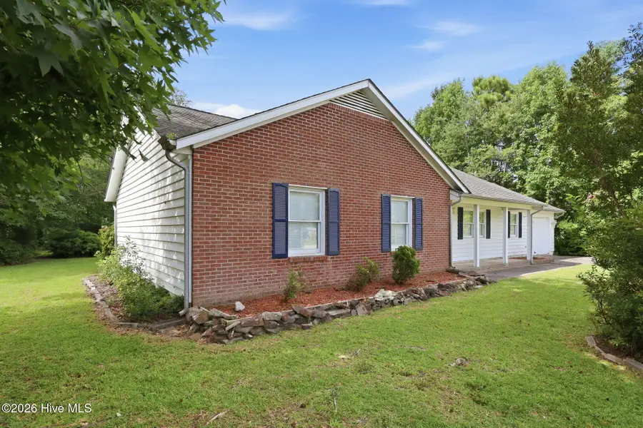 3605 Plantation Road, Morehead City, NC 28557 - #3