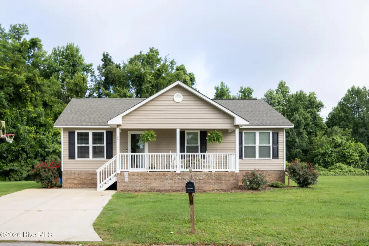207 Dixie Circle, Clinton, NC 28328 - #1