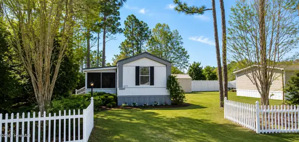 4613 Oak Crest Drive Se, Southport, NC 28461