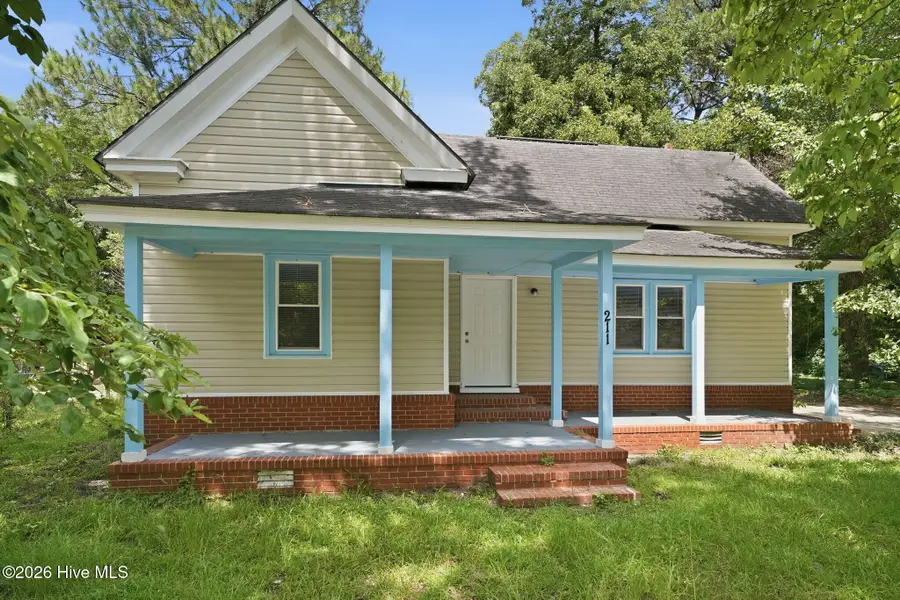 211 E Williamson Street, Mount Olive, NC 28365 - #2