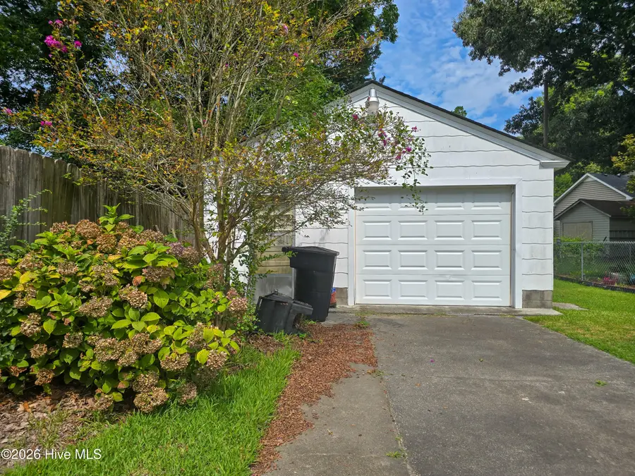 1305 Crescent Drive, Elizabeth City, NC 27909 - #2
