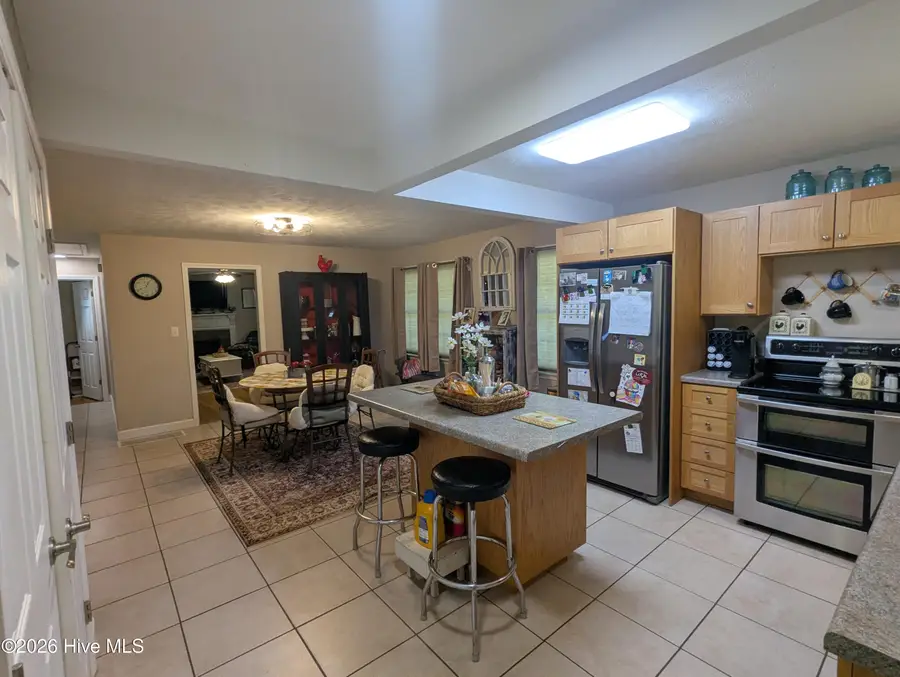 113 S Canal Street, Whiteville, NC 28472 - #3