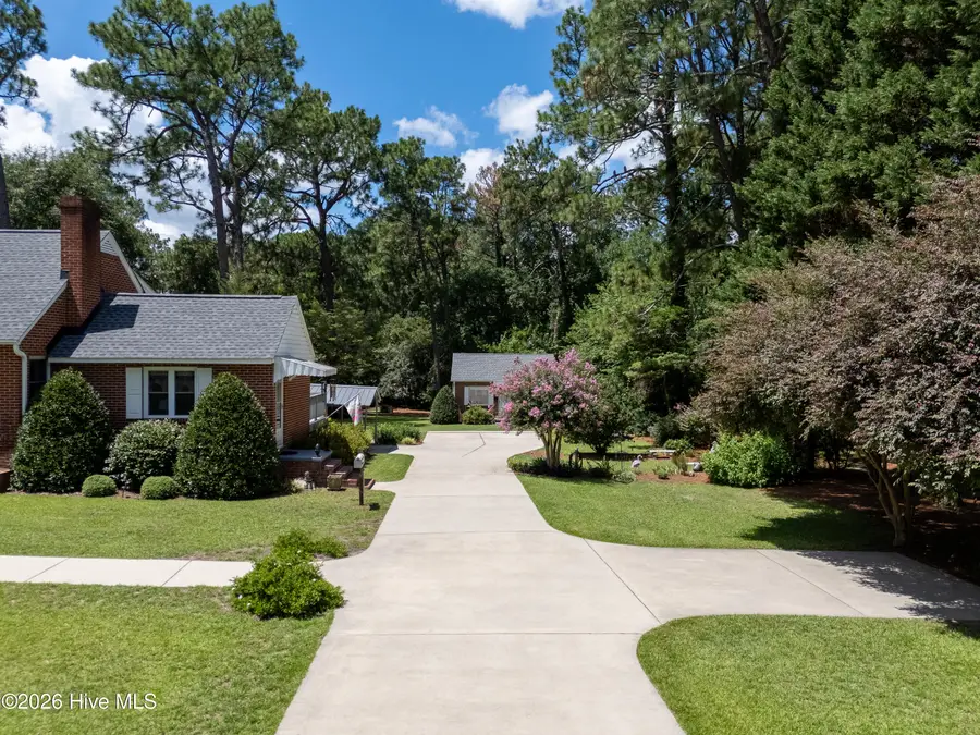 1301 N Poplar Street, Aberdeen, NC 28315 - #2