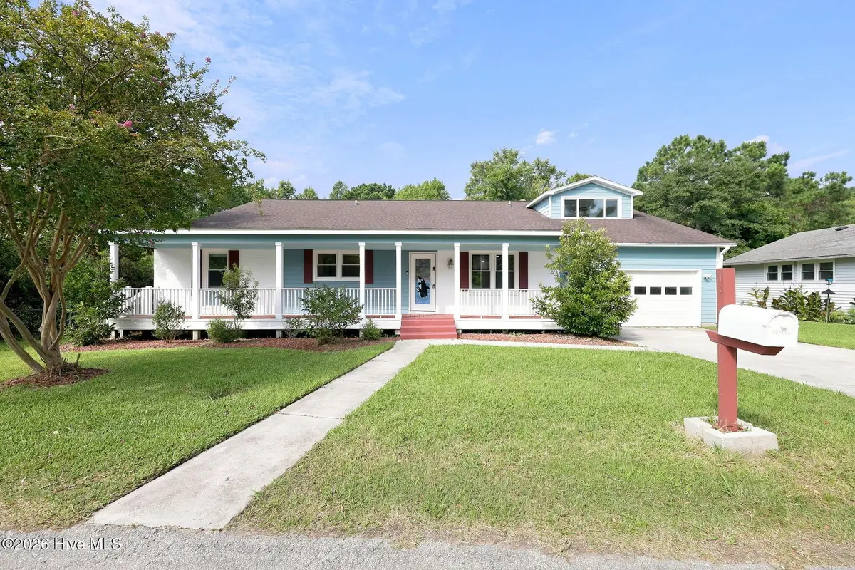 639 W Shore Drive, Swansboro, NC 28584 - #1