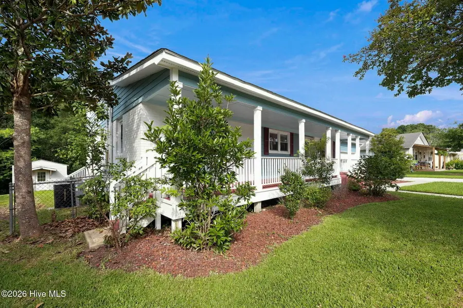 639 W Shore Drive, Swansboro, NC 28584 - #2