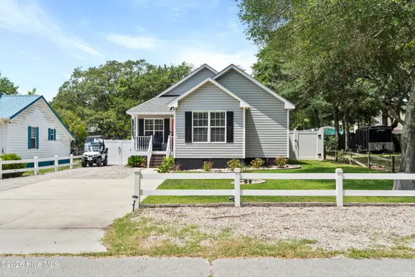 157 NE 3rd Street, Oak Island, NC 28465