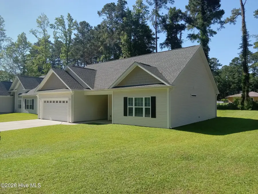 525 Vineland Drive, Whiteville, NC 28472 - #2