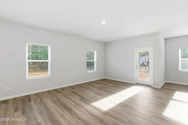 3082 Cape Point Lane Nw, Supply, NC 28462