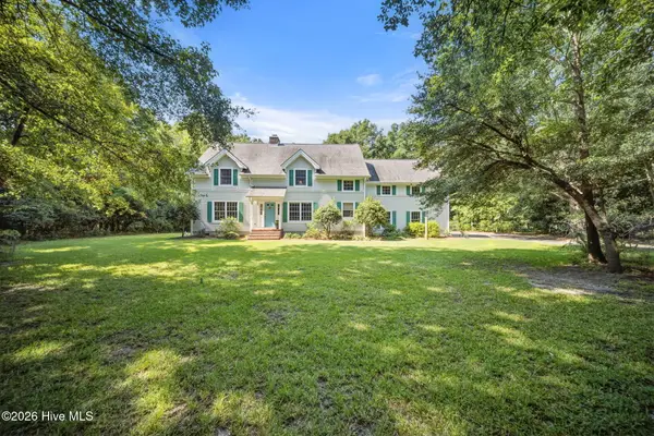 572 Captain Beam Boulevard, Hampstead, NC 28443