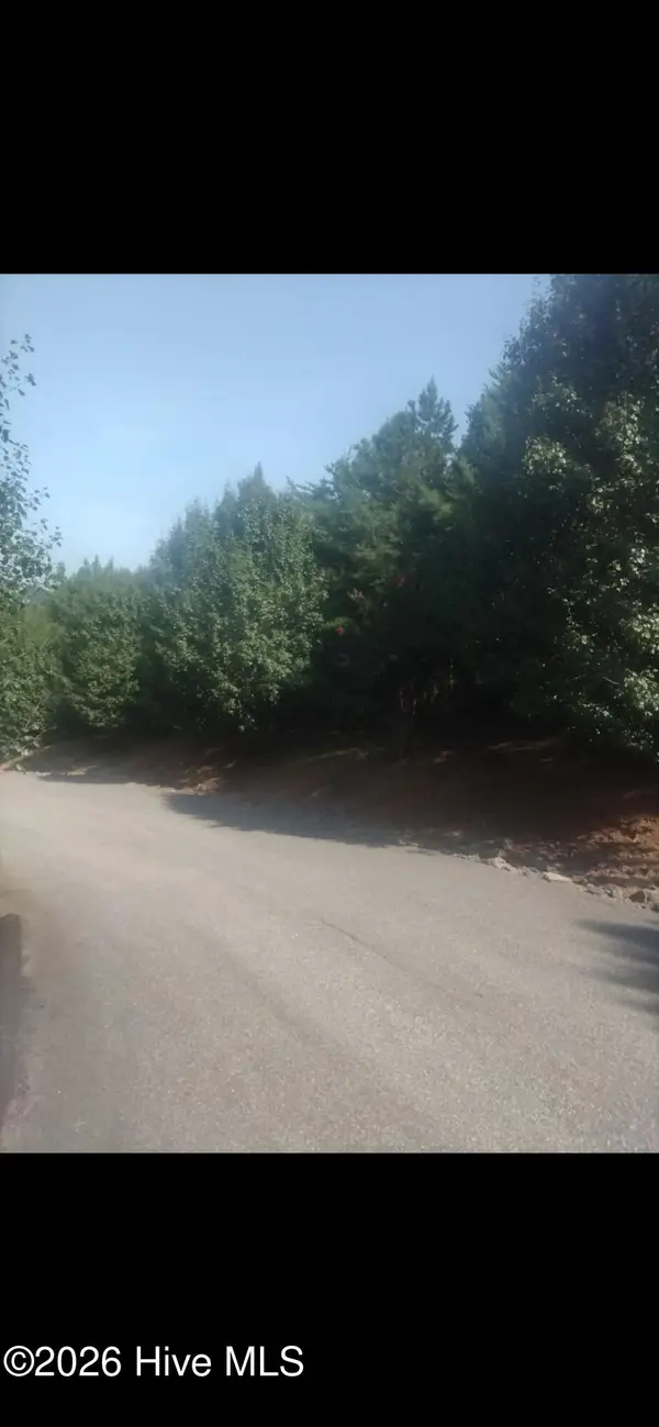 3 Dasali Way, Murphy, NC 28906