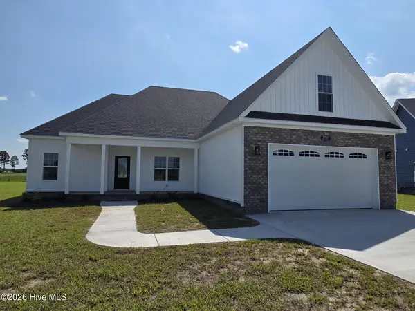 2757 Whitaker Glen Drive, Farmville, NC 27828