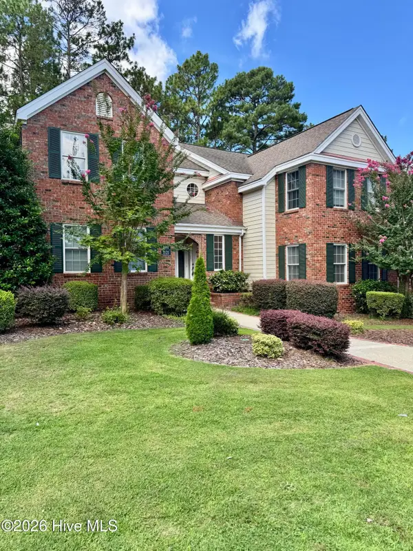 1121 Sandmoore Drive, Southern Pines, NC 28387