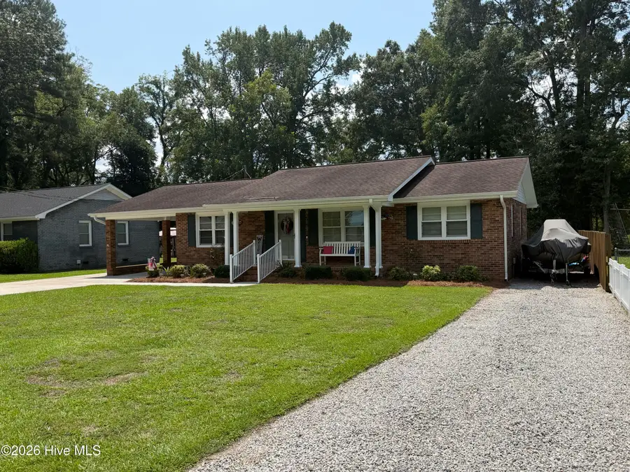 209 Nancy Street, Lake Waccamaw, NC 28450 - #2