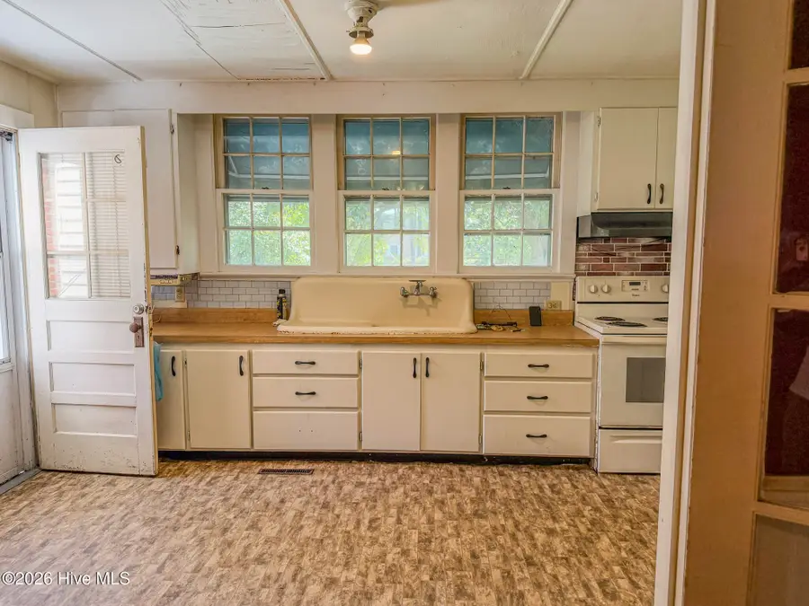 602 E Gertrude Street, Fairmont, NC 28340 - #2