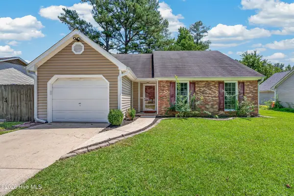 116 Hunting Green Drive, Jacksonville, NC 28546