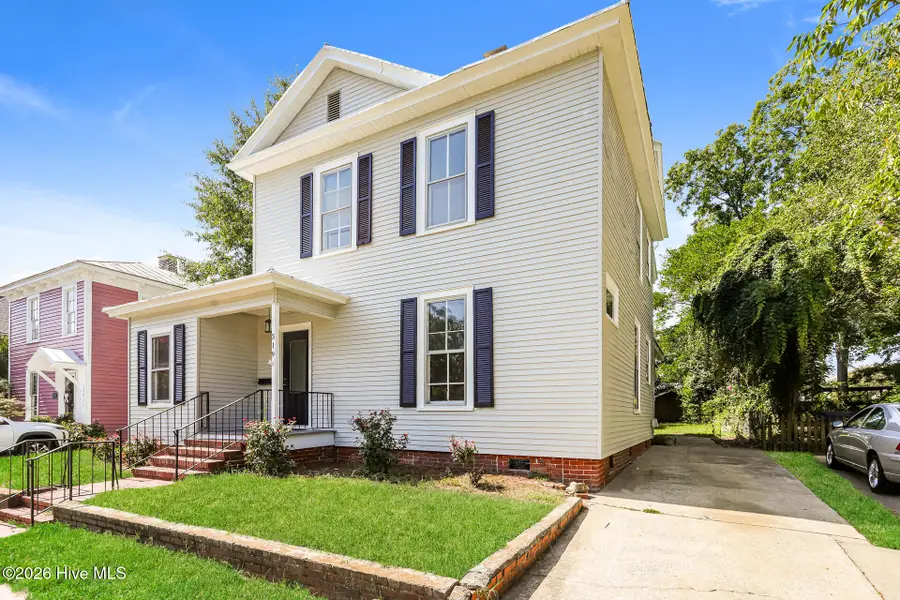 319 E Main Street, Washington, NC 27889 - #2
