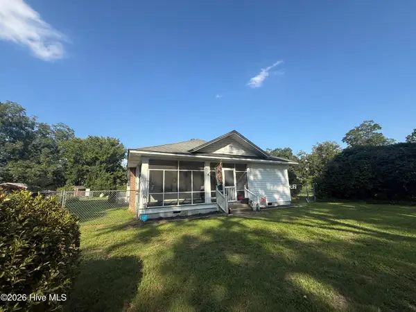 136 Maple Street, Brunswick, NC 28424