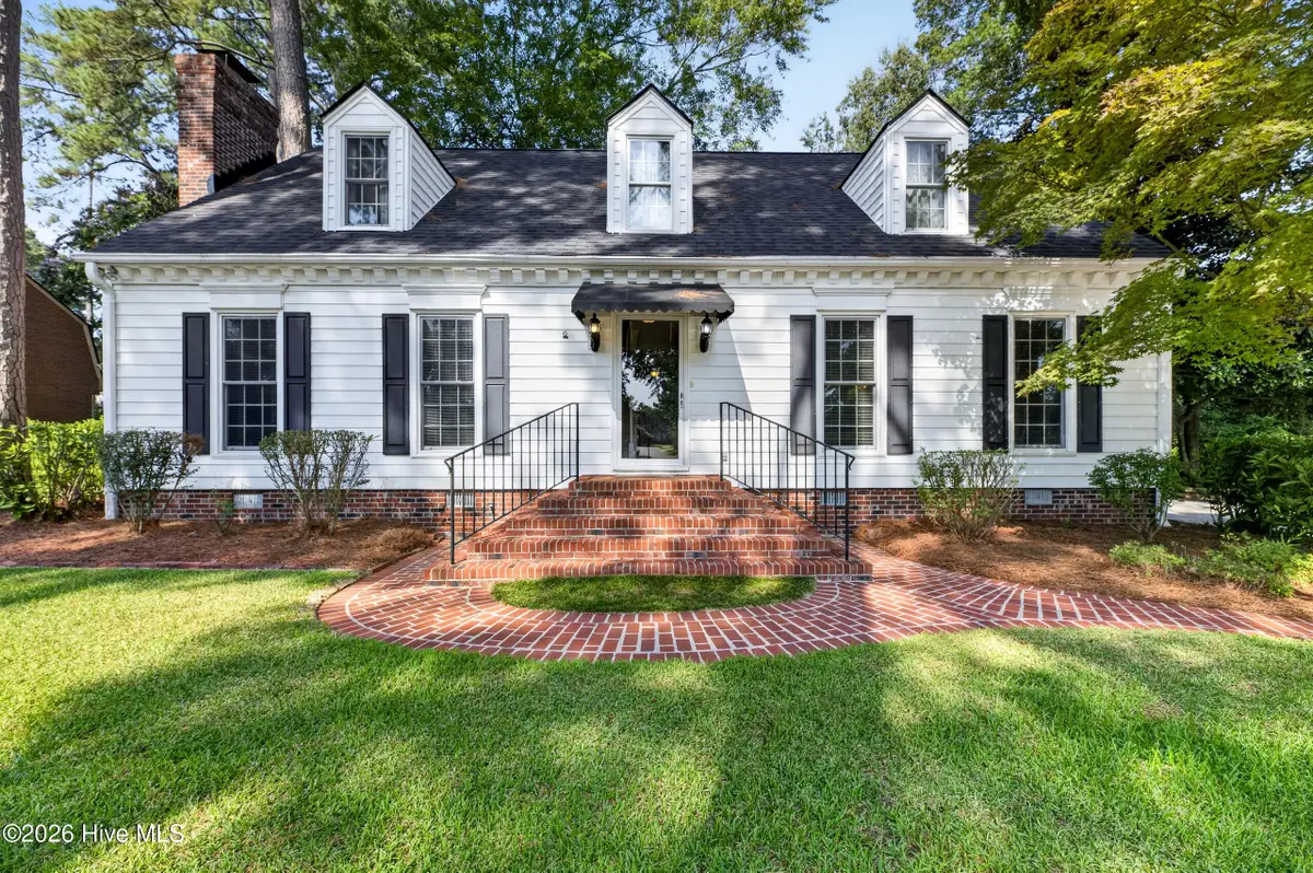 202 Queen Annes Road, Greenville, NC 27858 - #1