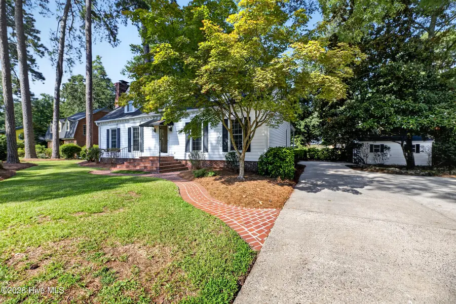 202 Queen Annes Road, Greenville, NC 27858 - #2