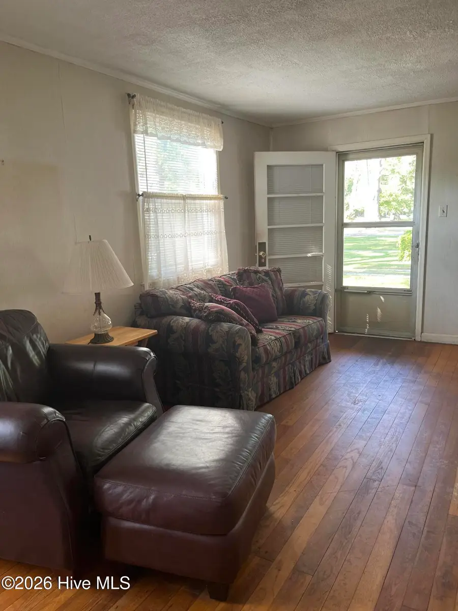 206 Midland Way, Laurinburg, NC 28352 - #3