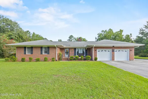 111 Maple Street, Teachey, NC 28464