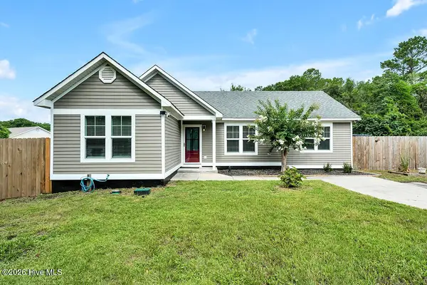 1139 E Leonard Street, Southport, NC 28461
