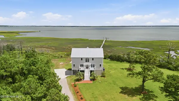 404 Perkins Road, Beaufort, NC 28516