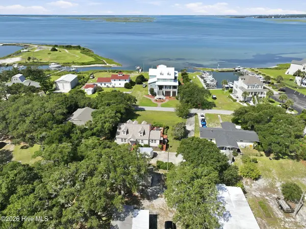 114 Brooks Creek Lane, Harkers Island, NC 28531