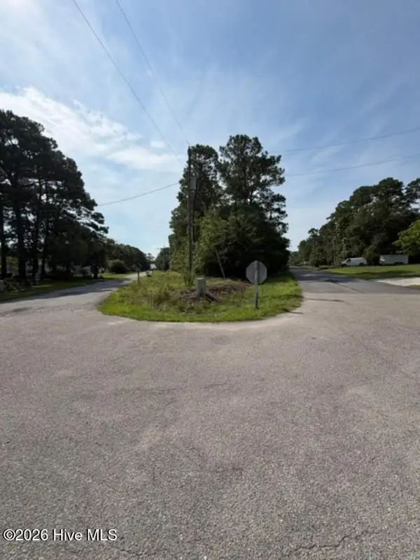 104 Paul Andrew Street, Varnamtown, NC 28462