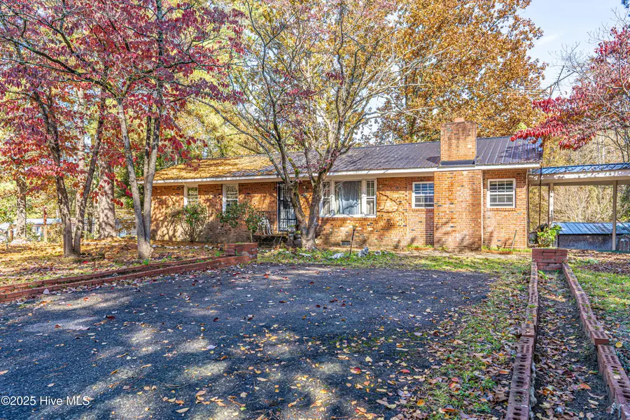 806 Currie Street, Carthage, NC 28327 - #2