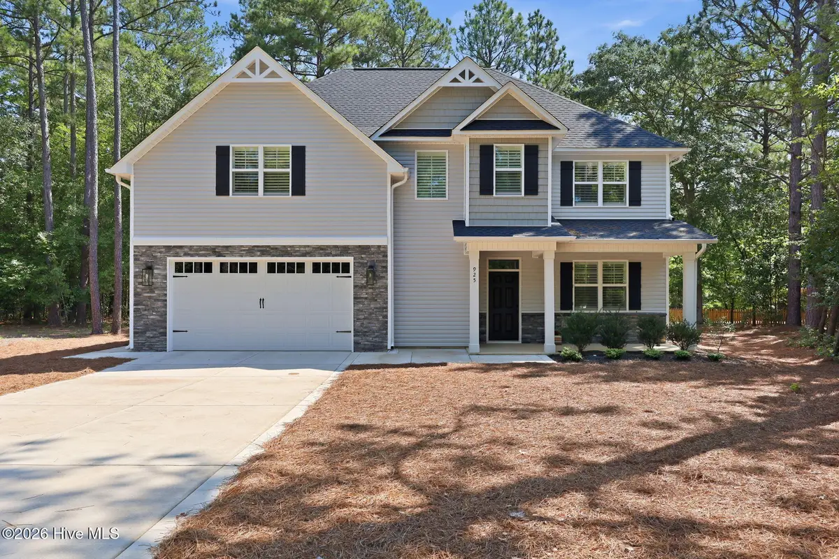 925 Cardinal Place, Vass, NC 28394 - #1