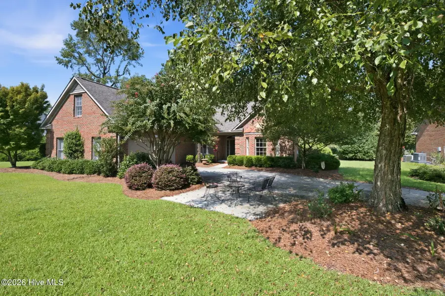 318 Village Green Drive, Trent Woods, NC 28562 - #2